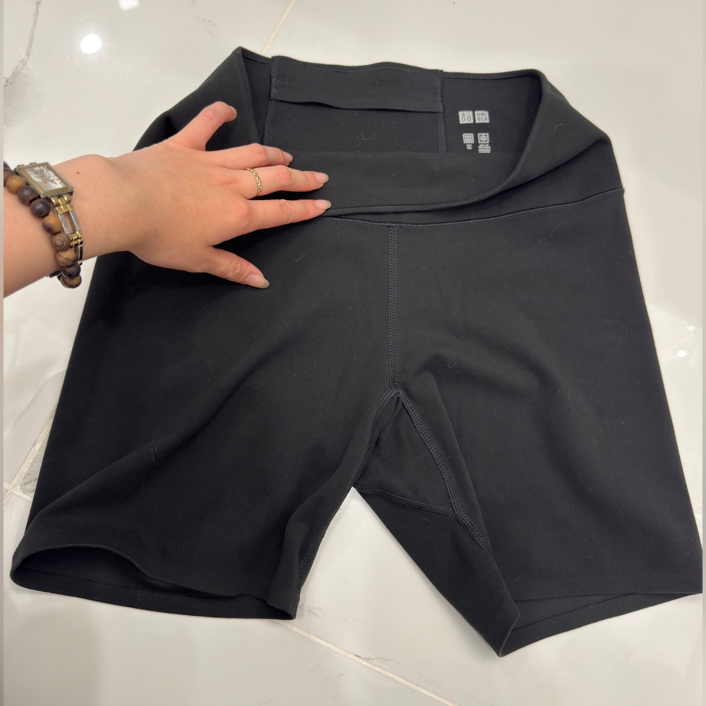 Uniqlo Women's Black Athletic Biker Shorts